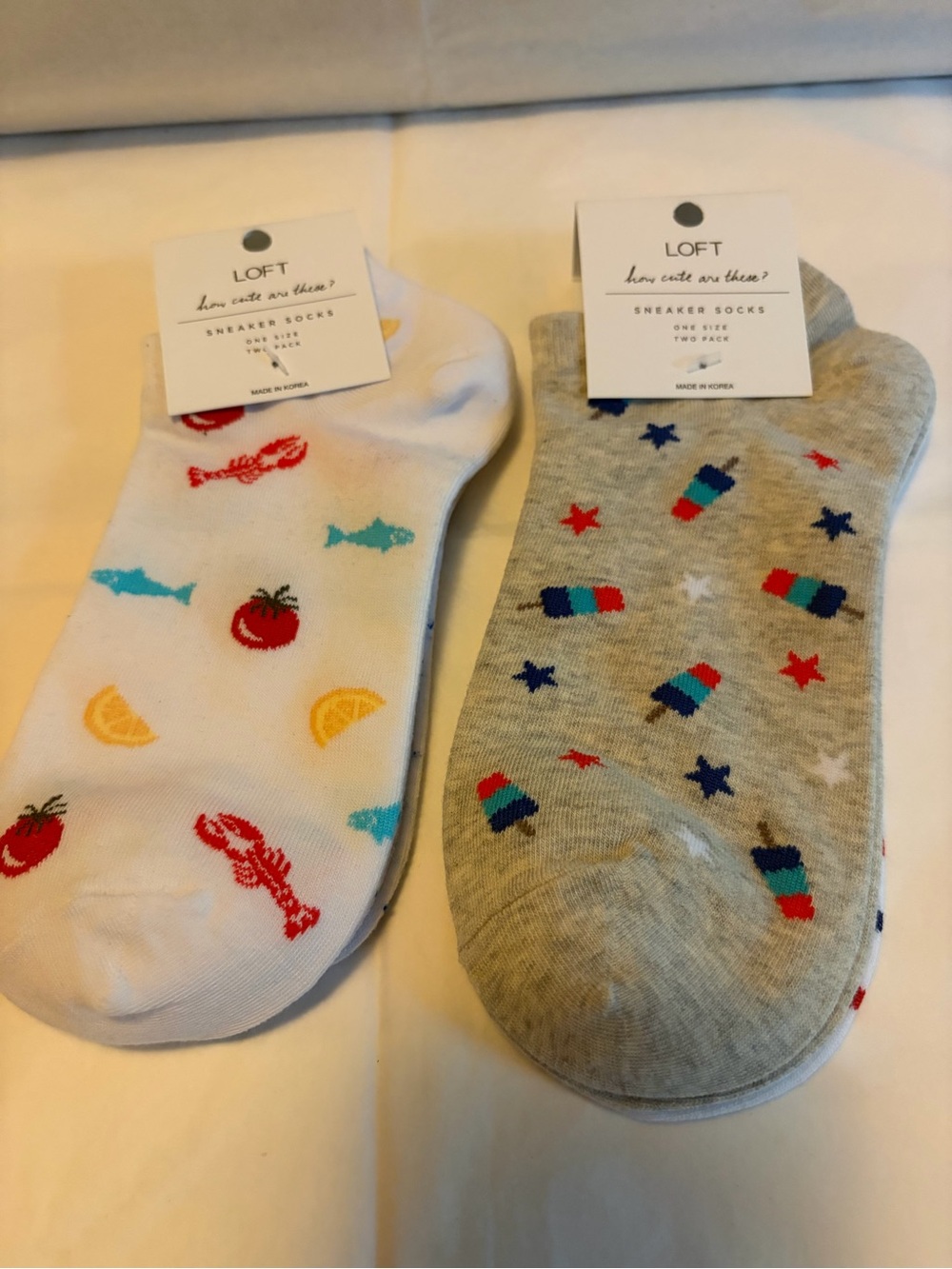 NWT LOFT Women (2) Two-Pack Low-Cut Socks in White & Gray